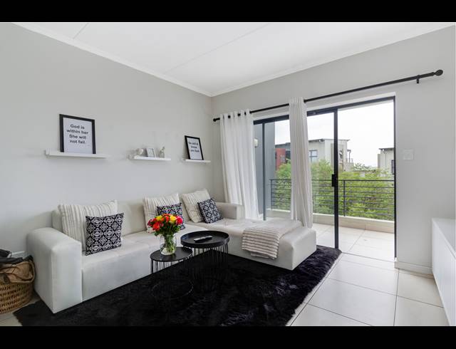 2 BEDROOM APARTMENT FOR SALE IN FOURWAYS
